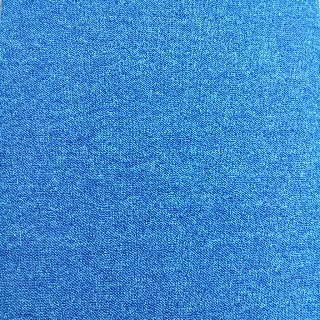 Wykładzina dywanowa w płytkach Solid / Solid Stripe kolor 382